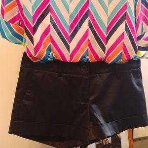 "Bebe"Short shorts